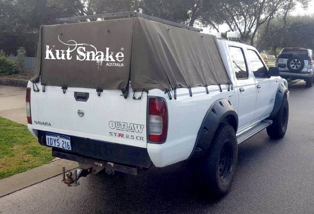 Kut Snake fender flares Nissan Navara D22 - 80 mm width - structured surface