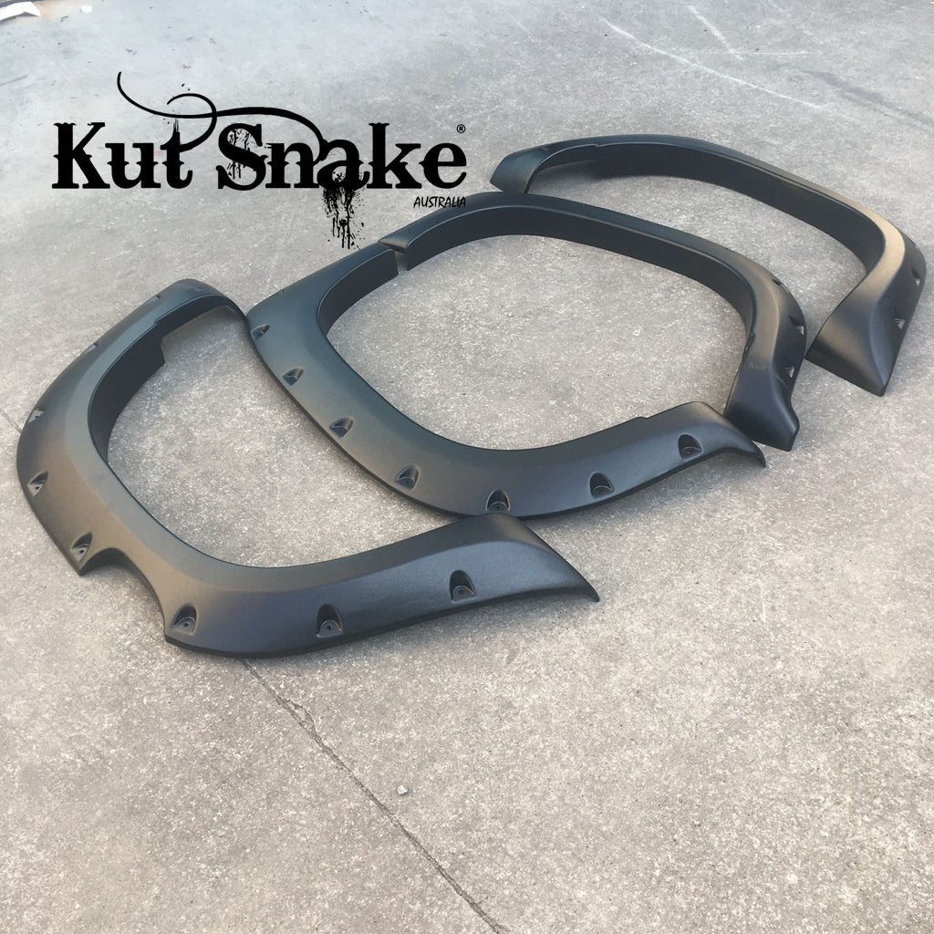Kut Snake fender flares Mitsubishi L200 MR from 2018 - 70mm width - structured surface